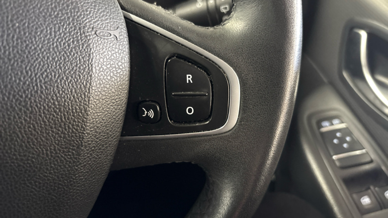 Renault Clio 1.2 TCE Dynamique Nav 5dr Petrol Hatchback